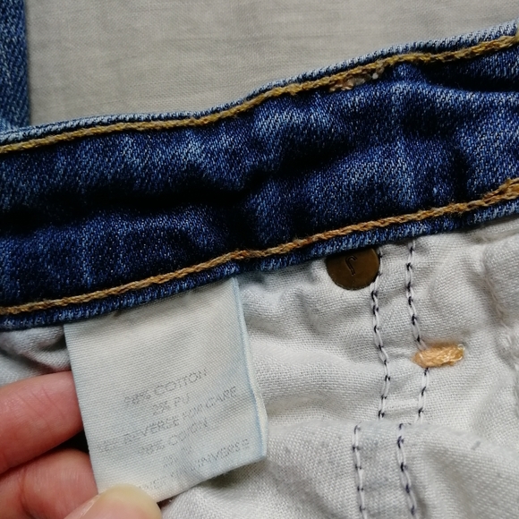 TEXTILE ELIZABETH and JAMES Debbie Bermuda Denim shorts W26 - Picture 4 of 6